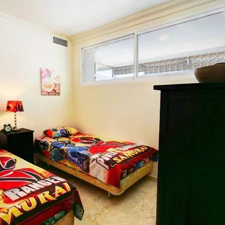Apartment 4 Bedroom Beachfront Penthouse *